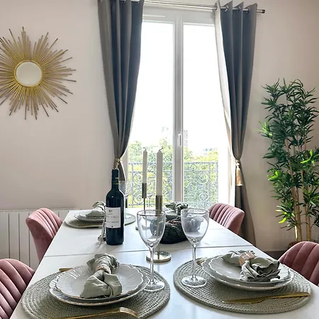 - Premium For 5 Paris