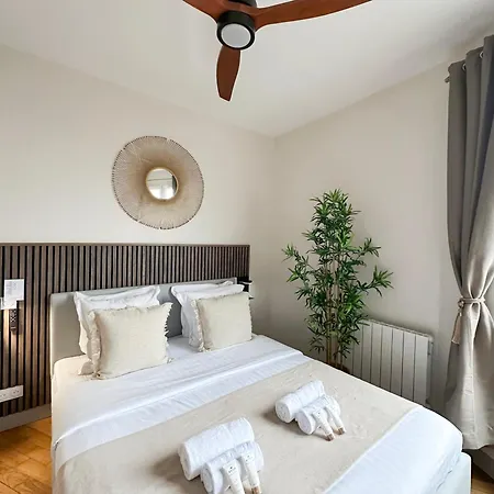 - Premium For 5 Paris